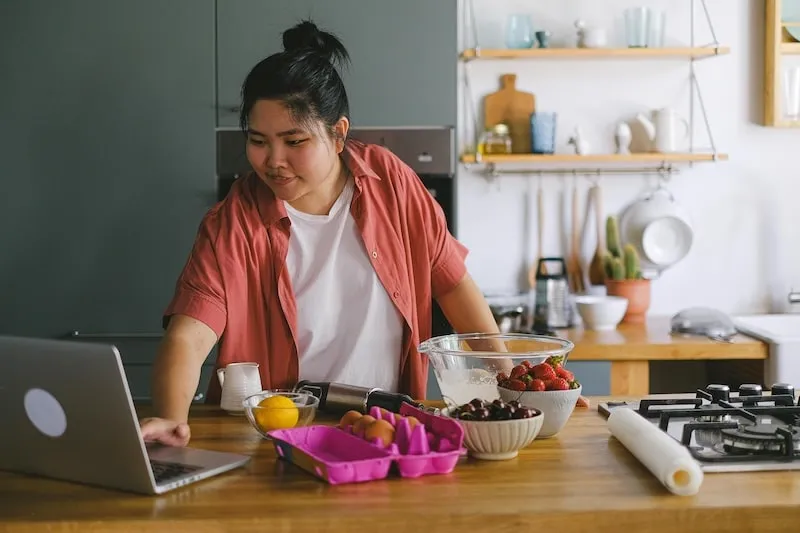 Developing Mindful Eating Habits for Better Health and Weight Management